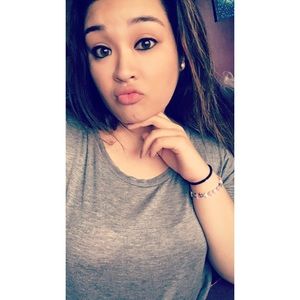 Meet your Posher, Alicia