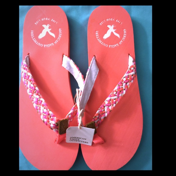 American Eagle Coral flip flops