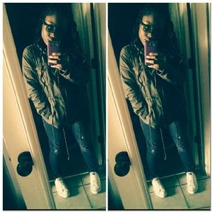 Meet your Posher, Breanna