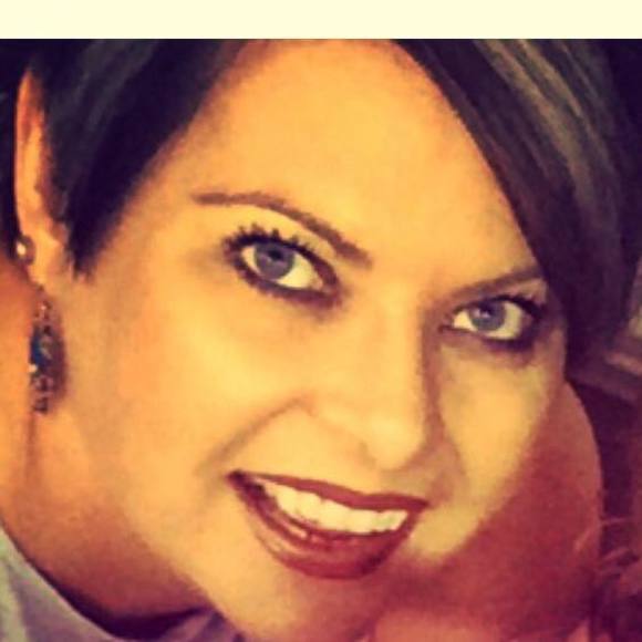 Meet your Posher, Stephanie - Picture 1 of 1