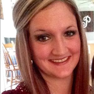 Meet your Posher, Christy