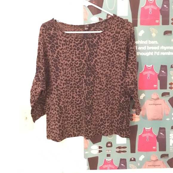 3/4 length sleeve cheetah shirt