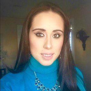 Meet your Posher, Maria j