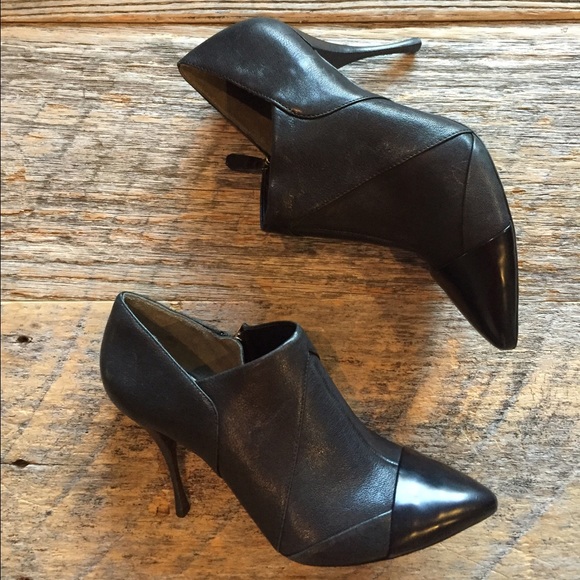 Tory Burch Lorelei booties - Picture 2 of 4