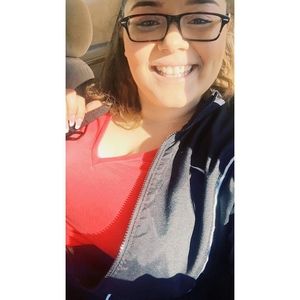 Meet your Posher, Nataliee