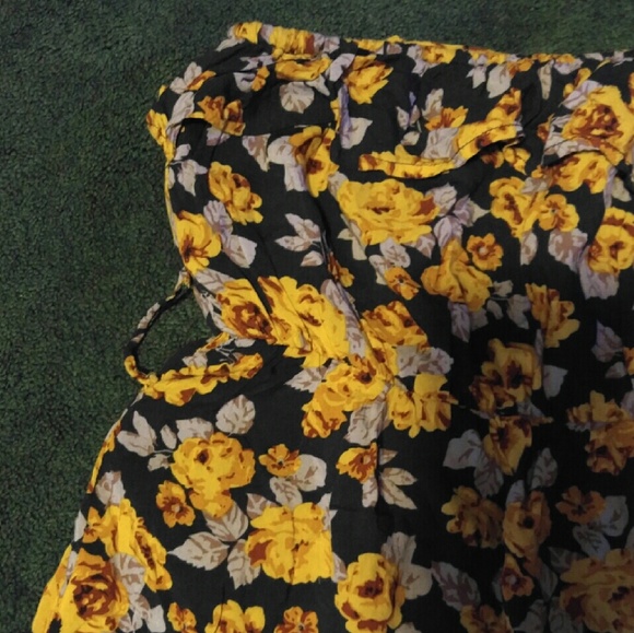 Strapless floral top - Picture 3 of 3