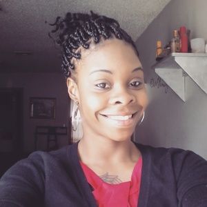 Meet your Posher, Angela