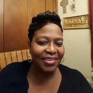 Meet your Posher, Yolanda