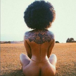 Meet your Posher, Avery