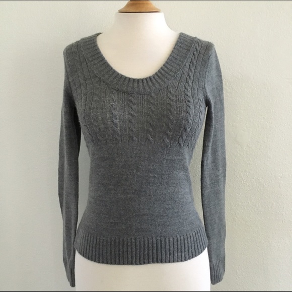 ❌SOLD❌H&M Crew Neck Sweater