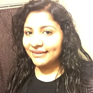 Meet your Posher, Beatriz