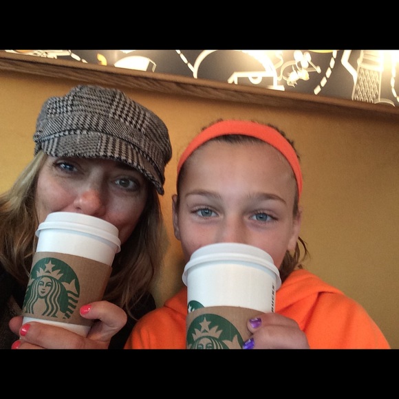 Meet your Posher, Kim - Picture 2 of 2