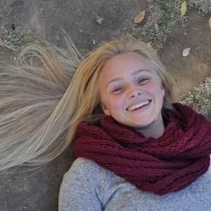 Meet your Posher, Mackenzie