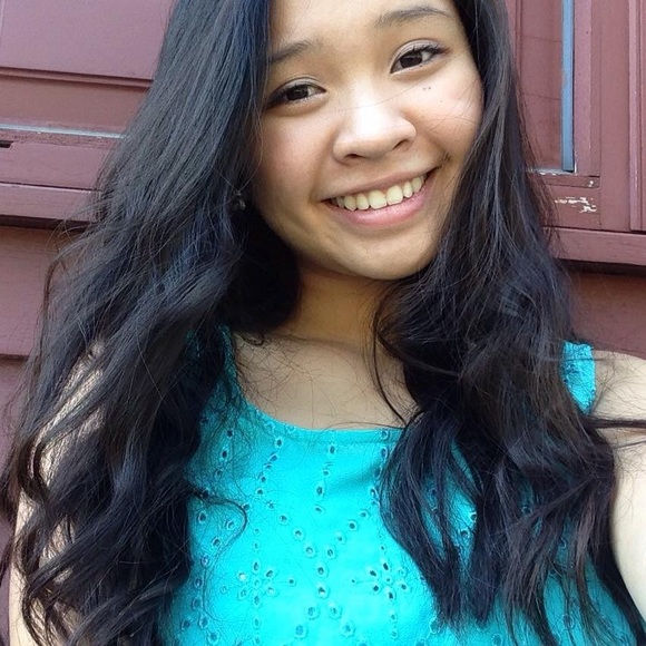 Meet your Posher, Vivian - Picture 1 of 2