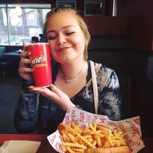 Meet your Posher, Jennifer