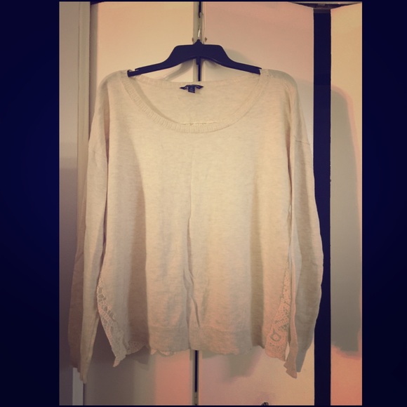 American Eagle lightweight Sweater