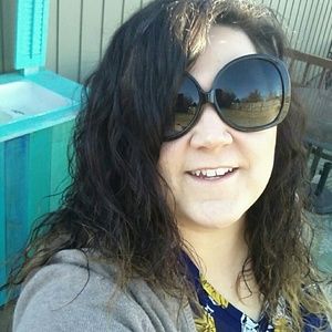 Meet your Posher, Shawna