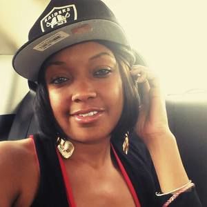 Meet your Posher, Alicia