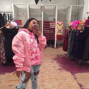 Meet your Posher, Bape