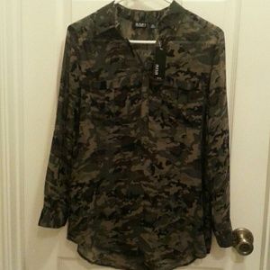 A.n.a. Camo blouse