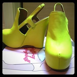 Jeffrey Campbell Darian Wedge in Neon Yellow