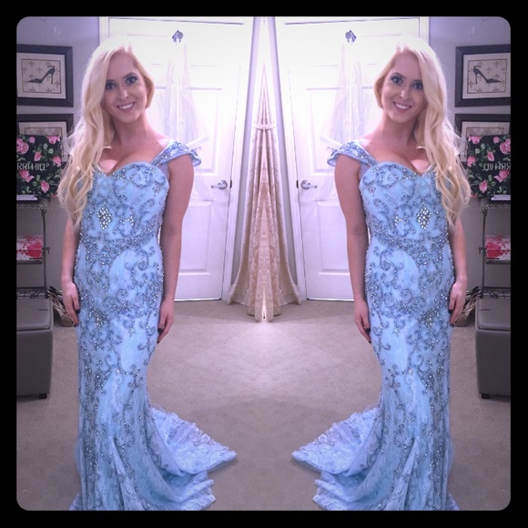 Updated meet your seller!! 👸🏼🦄👑 - Picture 1 of 1