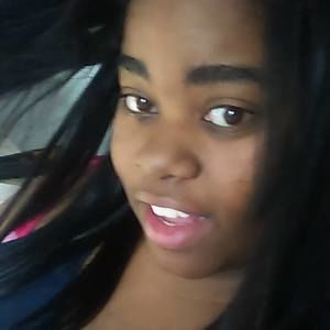 Meet your Posher, Michaela