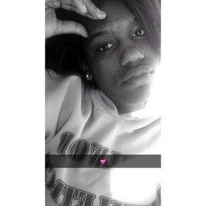 Meet your Posher, Donnasia