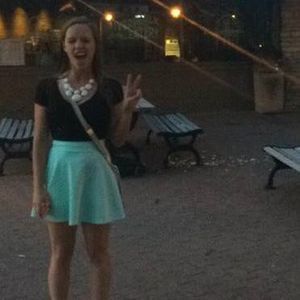 Meet your Posher, Alyssa