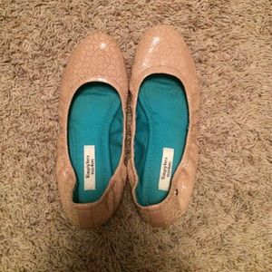 Simply Vera Vera Wang Flats size 7