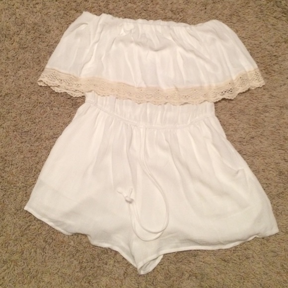 Forever 21 NWT romper size medium