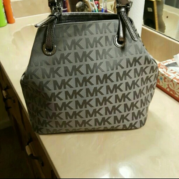Rare Silver and Grey Michael Kors Purse - Picture 1 of 3