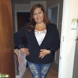 Meet your Posher, Yolanda