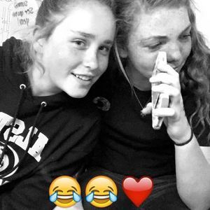 Meet your Posher, Avery