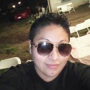 Meet your Posher, Esperanza