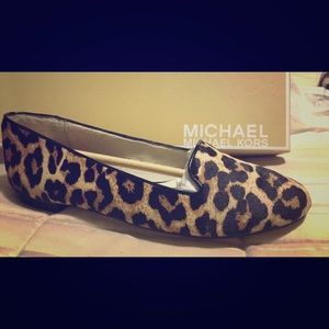Authentic Michael Kors Flat Sz.6