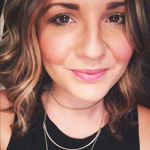 Meet your Posher, Carly