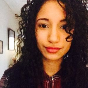 Meet your Posher, Yofeida