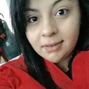 Meet your Posher, Mariela