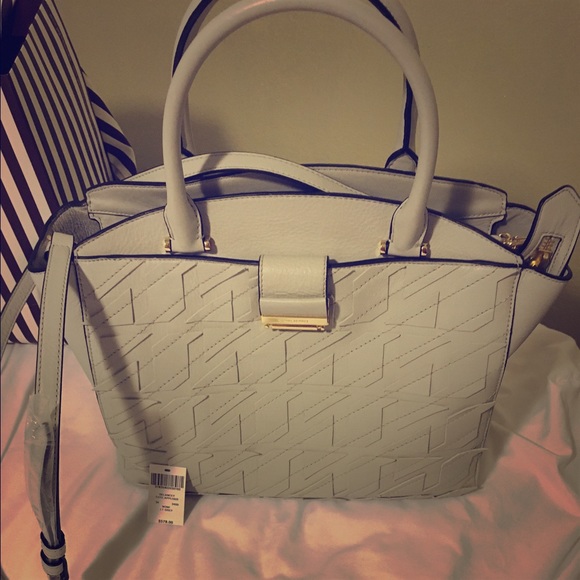 Lt. Grey Henri Bendel handbag 😍