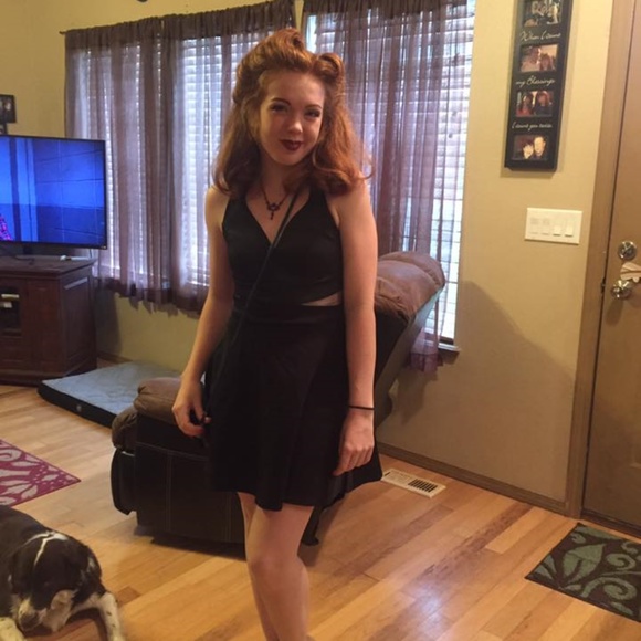 Meet your Posher, Marissa - Picture 3 of 5