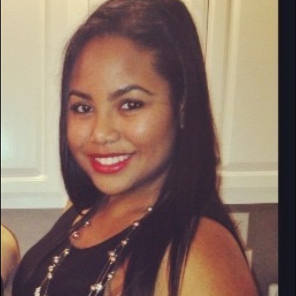 Meet your Posher, Caroline - Picture 2 of 2