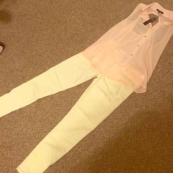 Forever 21 White zipper crop jeans