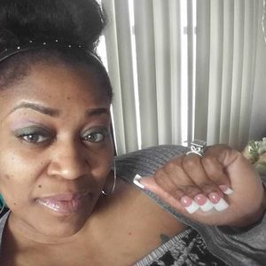 Meet your Posher, Bernadette nikoleloveslloyd