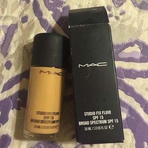 MAC Studio Fix Foundation NC30 (Used)