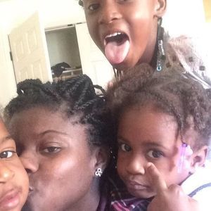 Meet your Posher, Sade