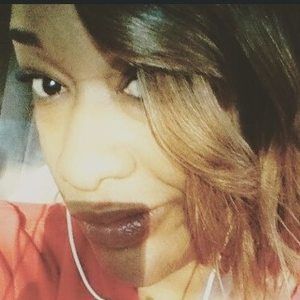 Meet your Posher, Candace