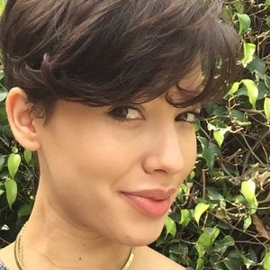 Meet your Posher, Adel