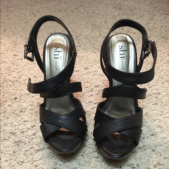 🚫SOLD🚫Black Heels from Journey's