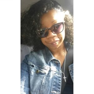 Meet your Posher, Renee